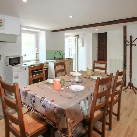 Amazing In Saint-alban-d'ay With Wifi Feriehus Bagnols-sur-Cèze