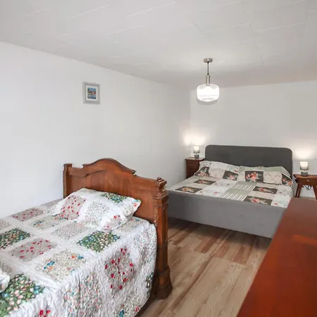 Amazing In Saint-alban-d'ay With Wifi Bagnols-sur-Cèze